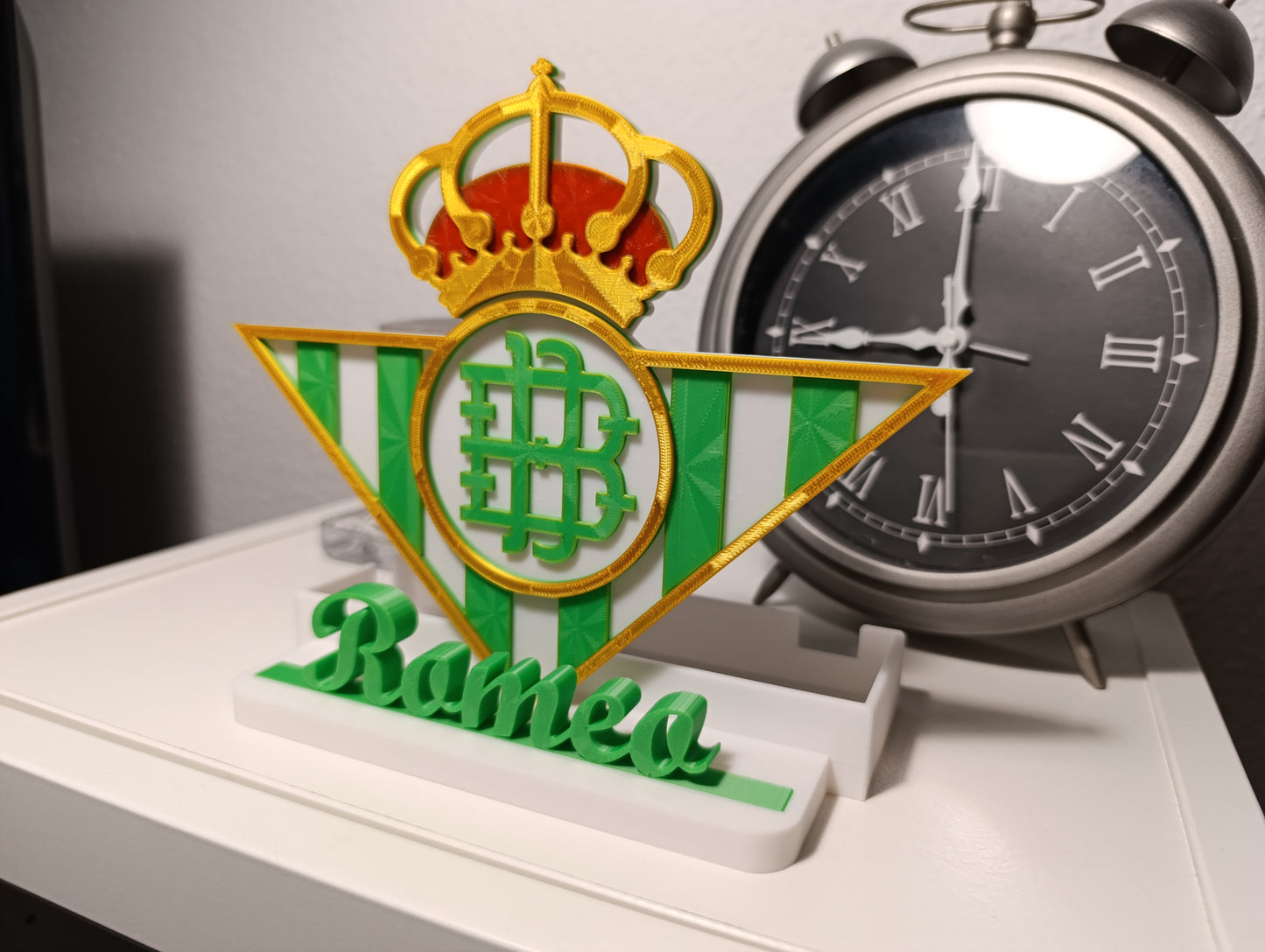 SOPORTE DOCK NINTENDO SWITCH CON EL ESCUDO DE TU EQUIPO DE FUTBOL PERSONALIZADO