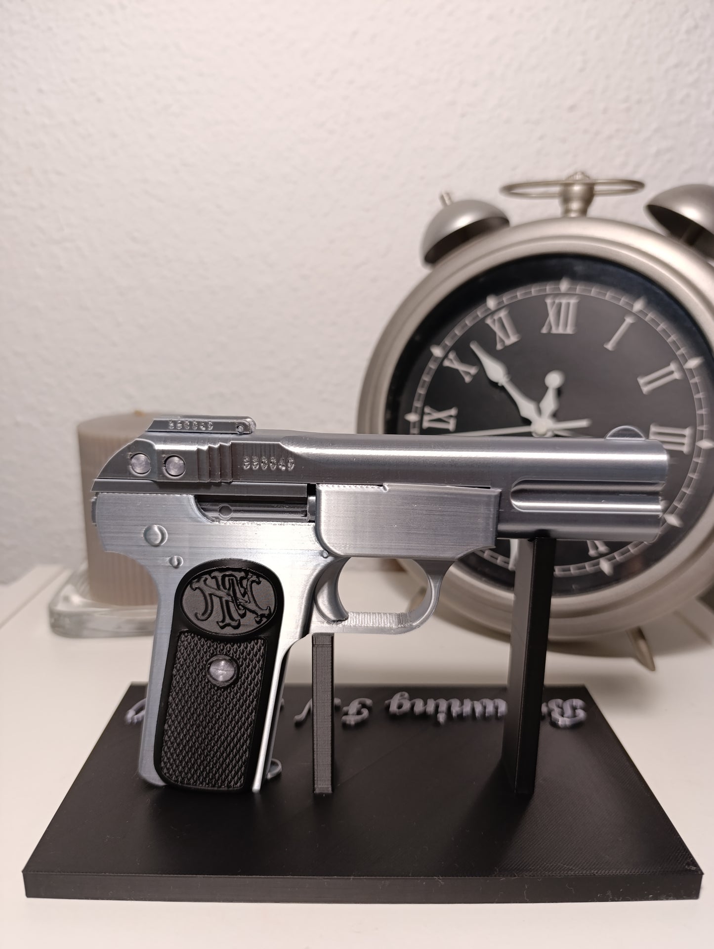 RÉPLICA DECORATIVA DE EXHIBICIÓN DE PISTOLA BROWNING FN M1900
