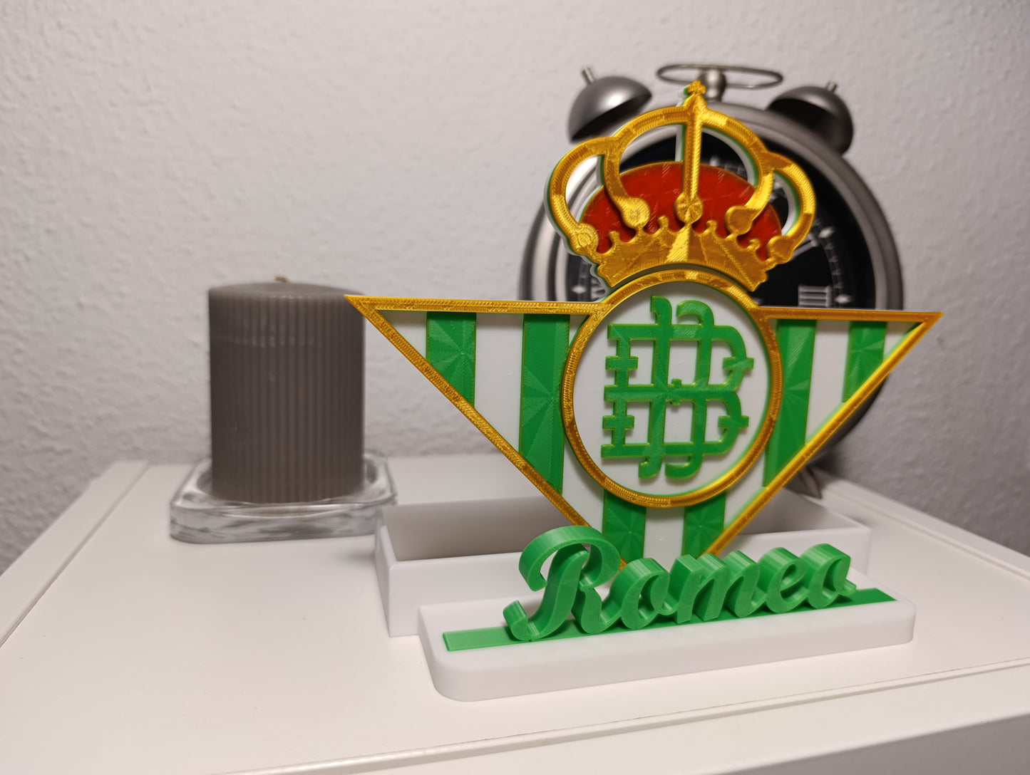 SOPORTE DOCK NINTENDO SWITCH CON EL ESCUDO DE TU EQUIPO DE FUTBOL PERSONALIZADO