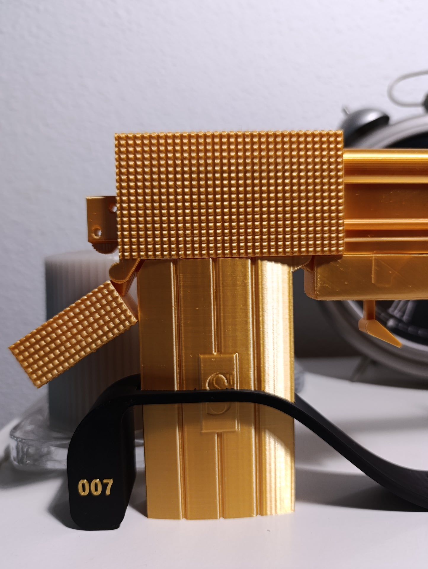 REPLICA PISTOLA DE ORO DE JAMES BOND