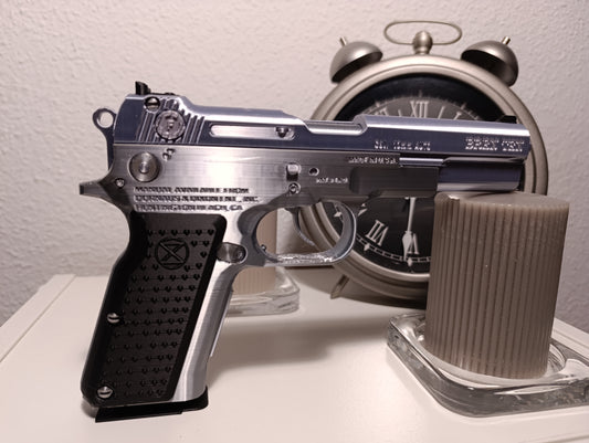 RÉPLICA DECORATIVA DE EXHIBICIÓN PISTOLA BREN TEN