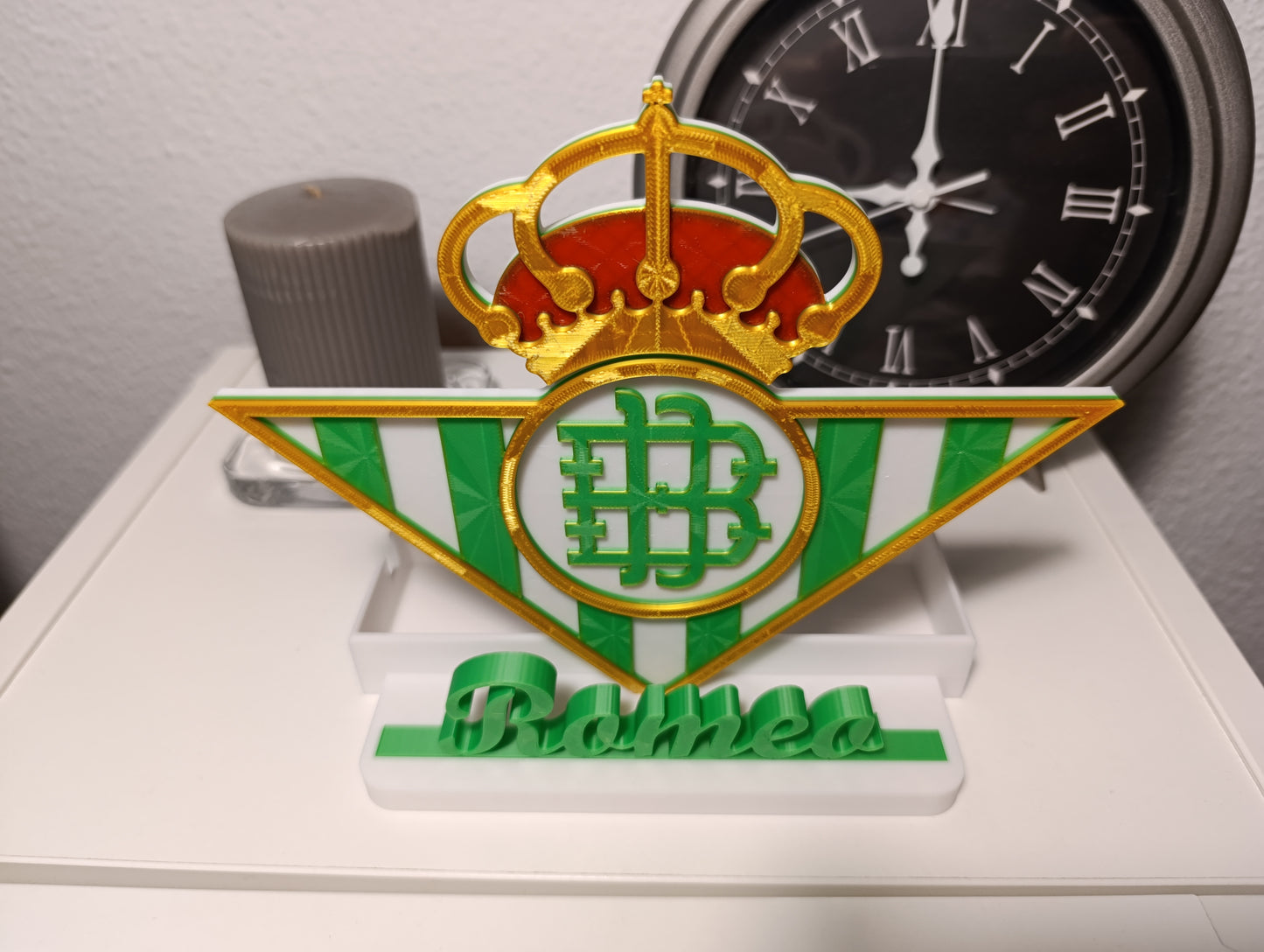 SOPORTE DOCK NINTENDO SWITCH CON EL ESCUDO DE TU EQUIPO DE FUTBOL PERSONALIZADO